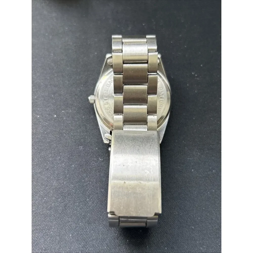 Aeo Peace Sign Dial Women’s Quartz Watch
